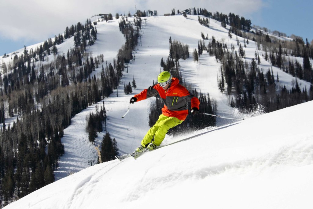 USA Ski Holiday Packages & Top Resorts for 2024/25 travel&co.