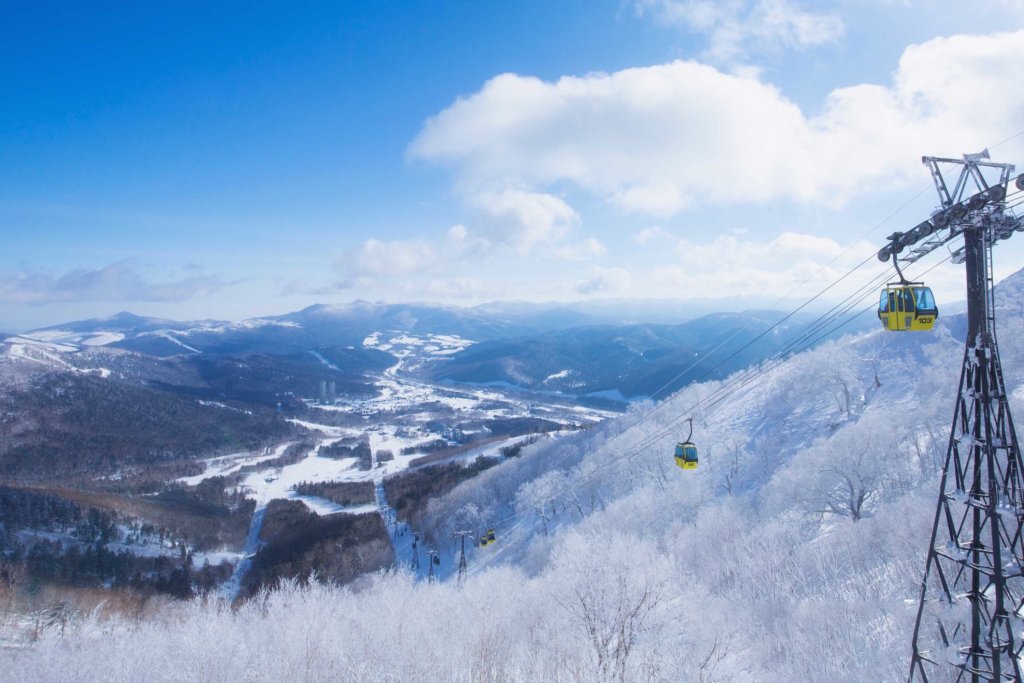Japan Ski Holiday Packages & Resorts travel&co.
