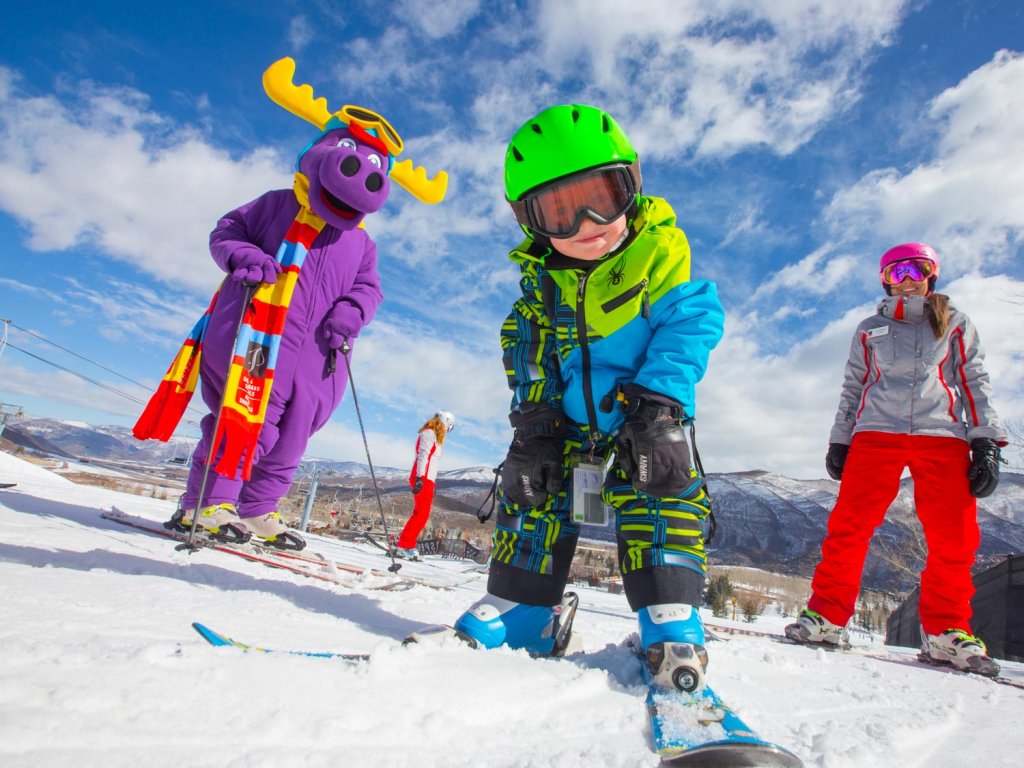 Kids-skiing-aspen