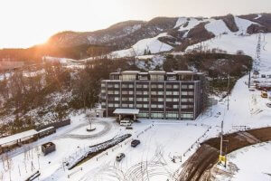 ski niseko japan luxury